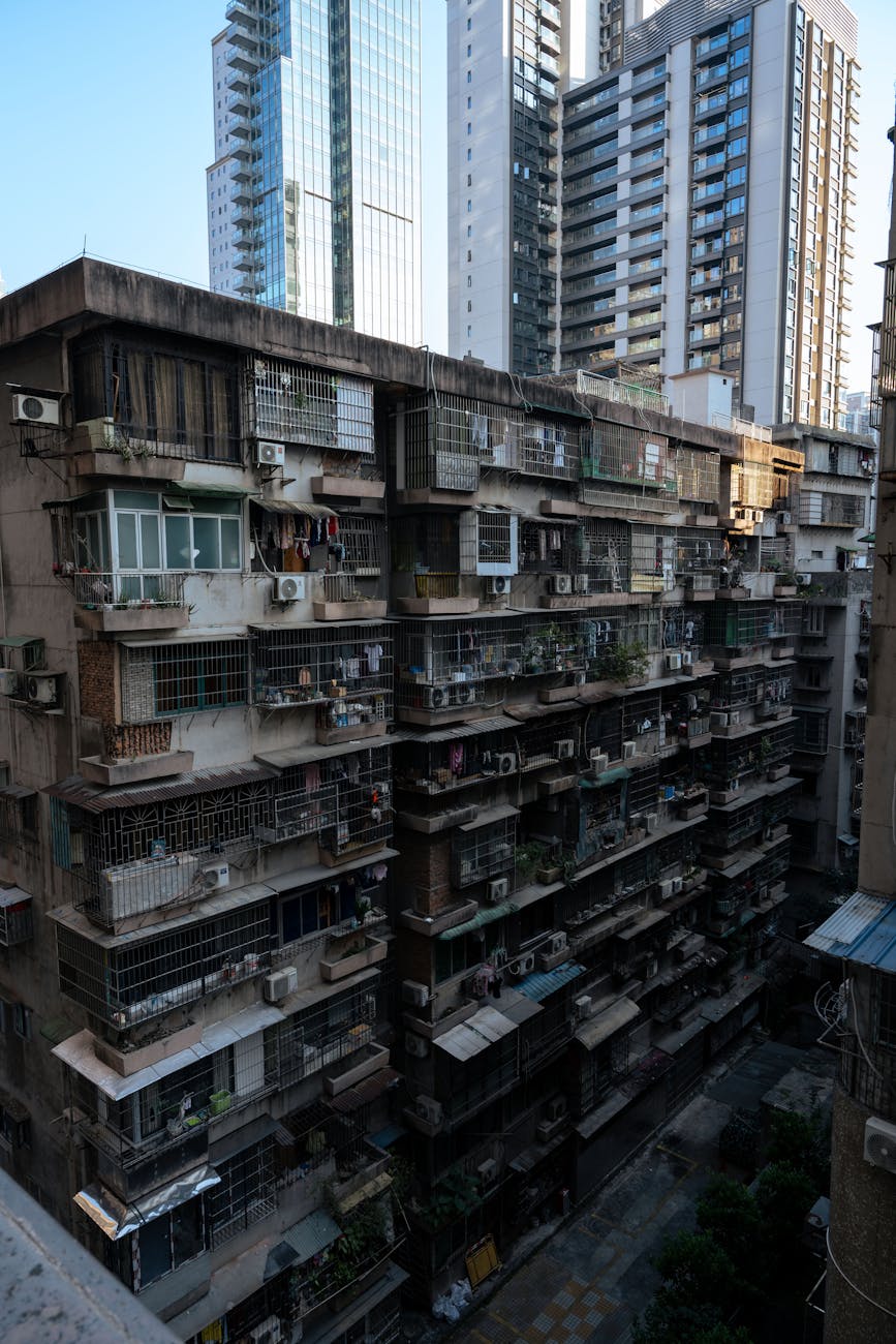 Photo by Bingqian Li | via Pexels | License: Pexels License | https://www.pexels.com/photo/high-rise-residential-buildings-in-guangzhou-35144759/