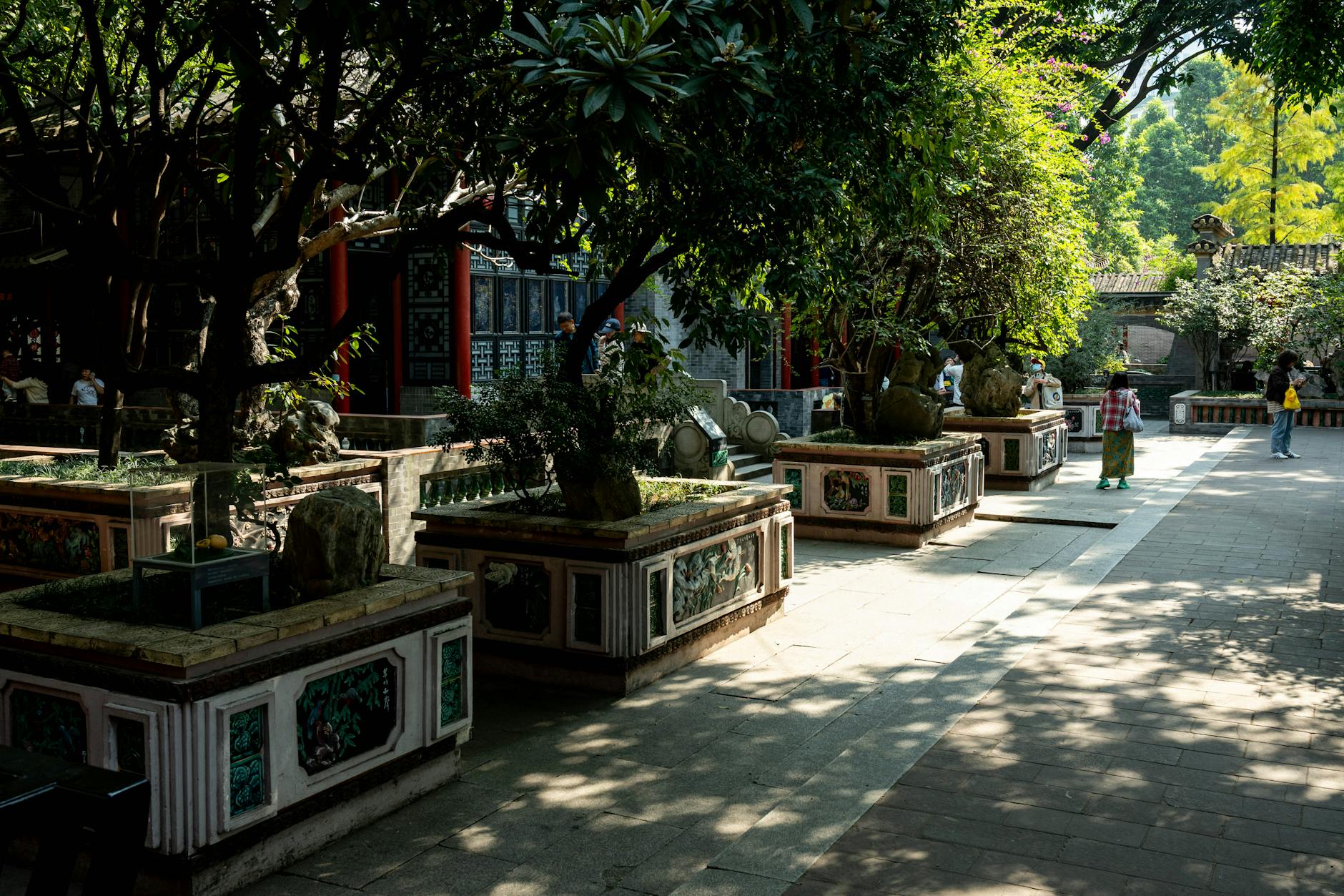 Photo by Bingqian Li | via Pexels | License: Pexels License | https://www.pexels.com/photo/serene-temple-garden-in-foshan-guangdong-province-35216090/